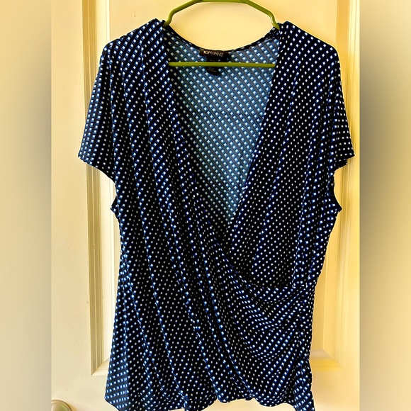 Women’s low cut design blouse - Picture 1 of 2